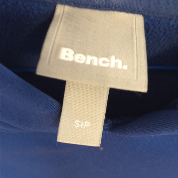 Bench Hoodie for men in excellent condition. - Picture 2 of 5